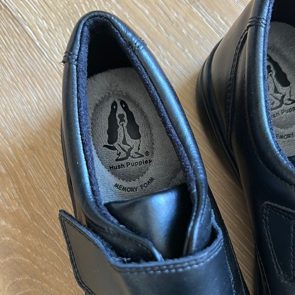 Hush Puppies Black Leather Laurence Loafers with Velcro and Comfort Sole - Picture 3 of 7